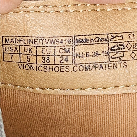 Vionic Womens Size 7 Ankle Boots Madeline Greige Grey Suede Zipper Booties WR - Picture 9 of 13